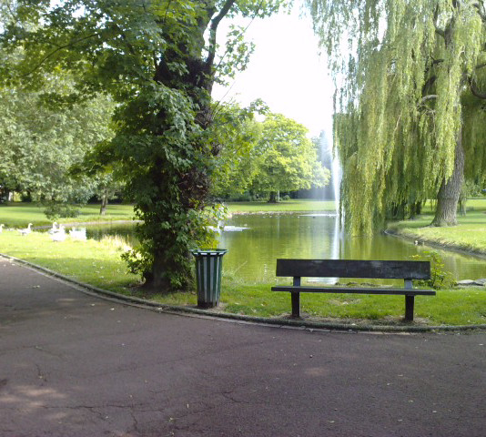 Parc Clemenceau, côté avenue de la Fin-de-la-Guerre